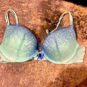 Victoria Secret very sexy push up bra